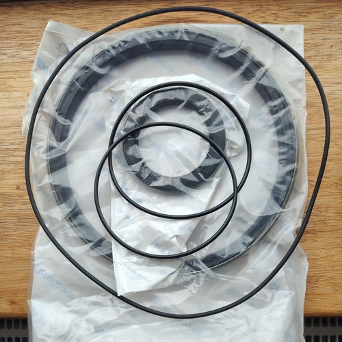 Merlo wheel hub seal kit