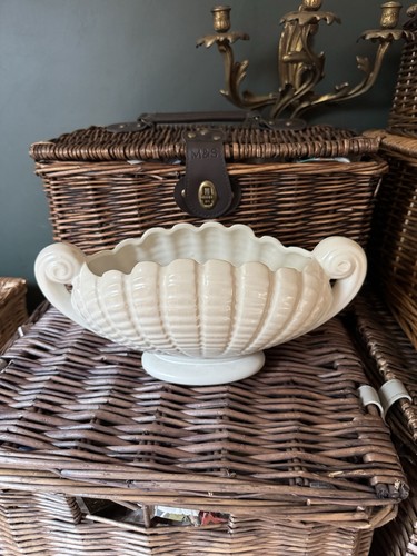 Large sylvac clamshell mantel - large,