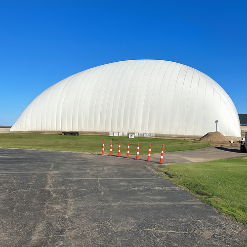 Inflatable sports dome - -, 212'
