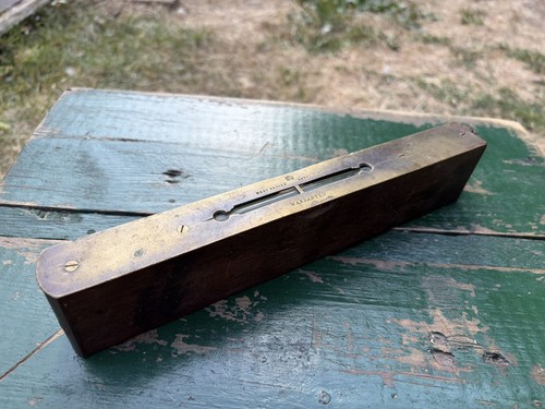 Vintage spirit level - 10, inch