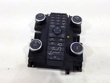 GENUINE 2010 VOLVO S40  31324237 RADIO AC HEAT SWITCHES CONTROLS PANEL 31324237