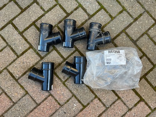 Black guttering running water - black,