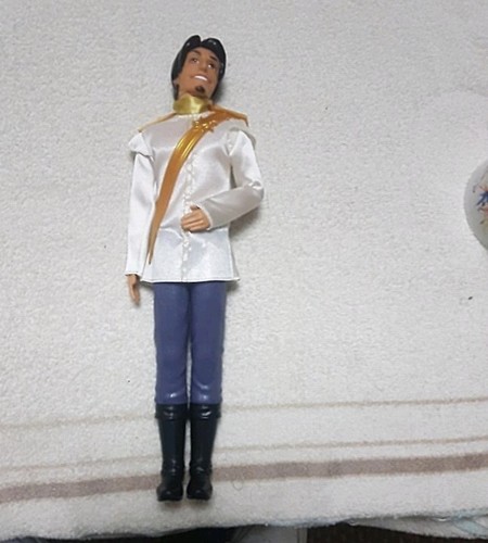 Disney store tangled flynn - store,