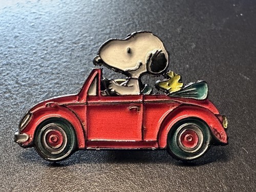 Snoopy woodstock enamel pin - snoopy,