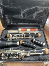 Bundy Resonite Clarinet the Selmer Company, Black, with Case, Musical Instrument