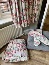Laura Ashley Vintage Fuchsia