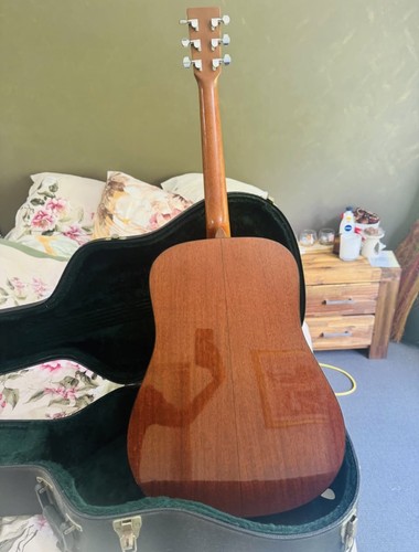 Martin d18 acoustic guitar - martin,
