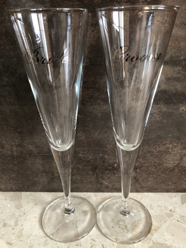 Wedding champagne flutes - flutes, bride