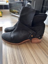 Womens UGG Boots Black Size