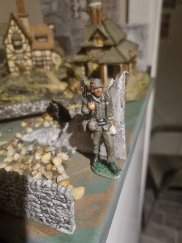 Airfix painted german soldiers - german,