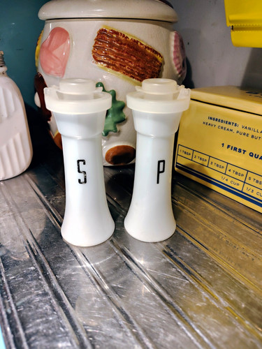Vtg hourglass tupperware salt - tupperware,