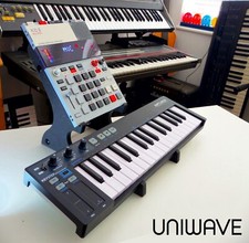 UNIWAVE Teenage Engineering EP-133 KO II + Arturia Keystep 32 VALCHROMAT Stand