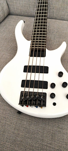 Tobias killer 5 string - killer, b