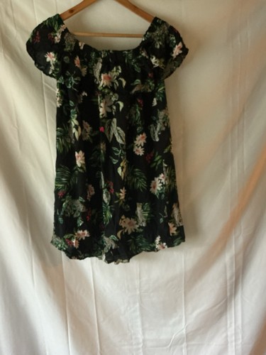 Primark black floral - top, size