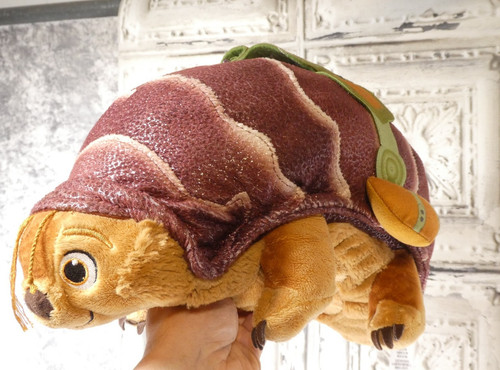 Disney store armadillo - armadillo, tuk