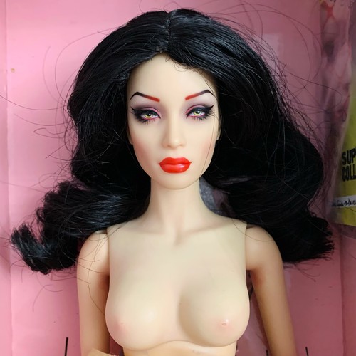 Sybarite gen doll - sybarite, magic