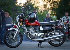 SUZUKI GT 750 RESTORATION ON USB GREAT CHRISTMAS GIFT