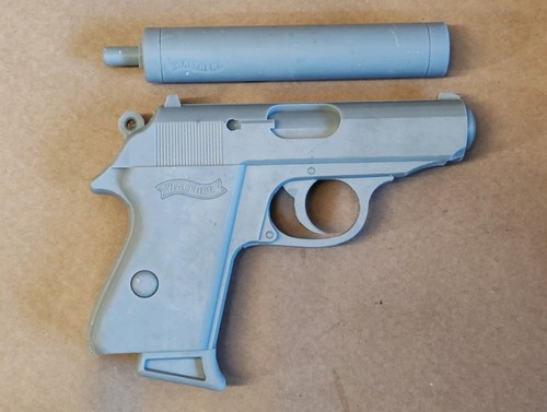 Walter ppk replica prop kit - walter,