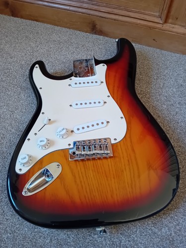 Loaded stratocaster type - loaded,