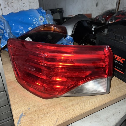 Toyota avensis tail - toyota,