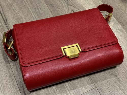 100 authentic good condition - 100%,