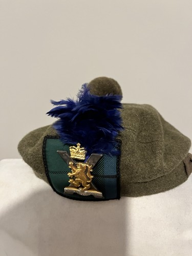 Tam shanter with badge and - tam,
