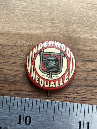 Underwood typewriter pinback - typewriter,
