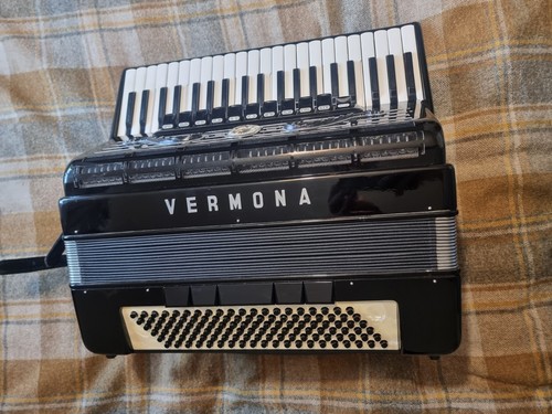Vermona 120 bass key piano - 41,