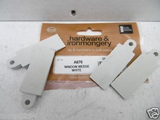 4 x RUBBER WINDOW WEDGES A070