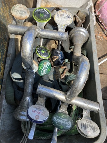 Way beer pump font - beer,