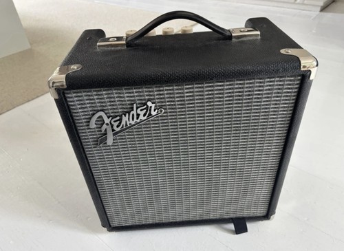 Fender rumble amp - 15, hardly