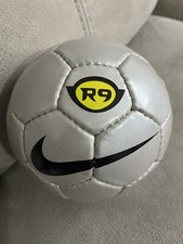 R9 Ronaldo Nike Mini Ball Size