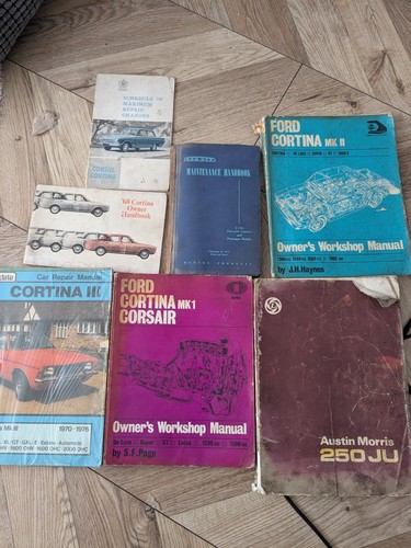 Vintage classic car - manual, job