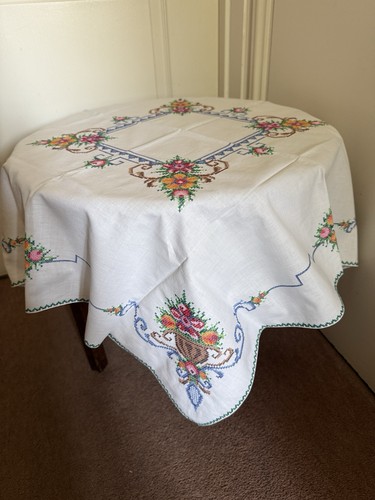 Vintage linen hand embroidered - linen, hand-embroidered