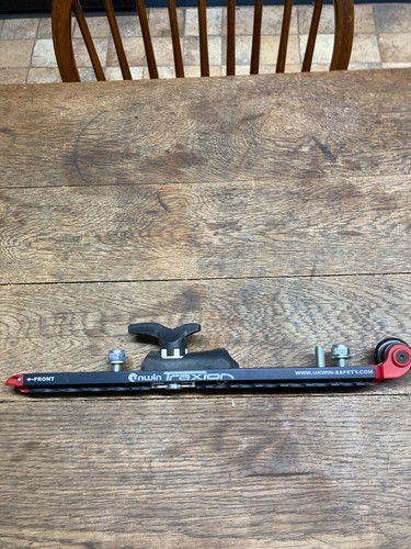 Unwin traxion seat locker - traxion,