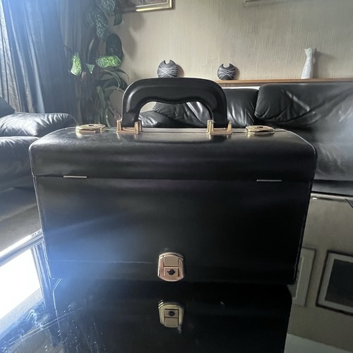 Vintage black leather - black, vanity