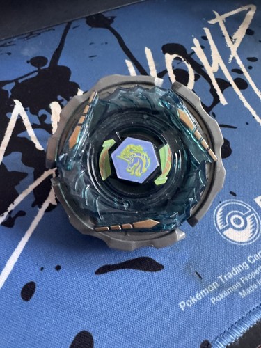 Hasbro beyblade ray striker - beyblade,