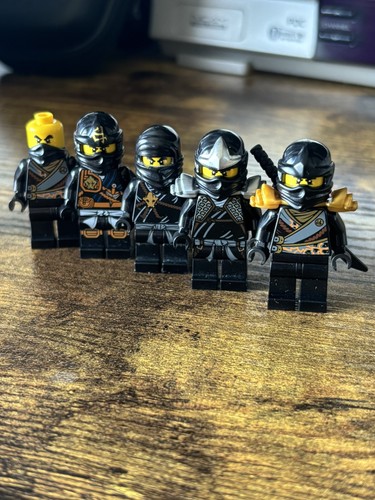 Lego ninjago cole minifigure - cole,