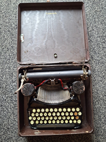 Antique corona typewrighter - corona,