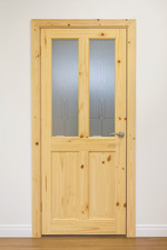 LPD Internal Knotty Pine 2P/2L Panal Glazed Door Unfinished B Graded Stock