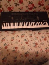 Yamaha PSR SQ 16 keyboard
