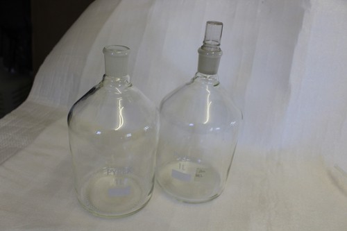Science lab glassware - glassware, 1