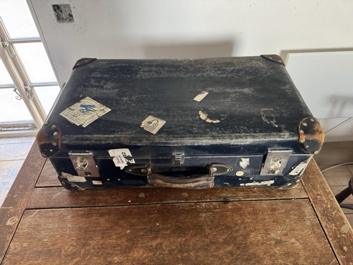 Vintage blue globetrotter - vintage,