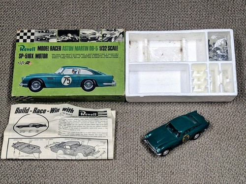 Revell model racer aston - revell,