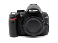 Nikon D3000 10.2 MP DSLR-Digitalkamera, CCD, shutter count 3063, OVP