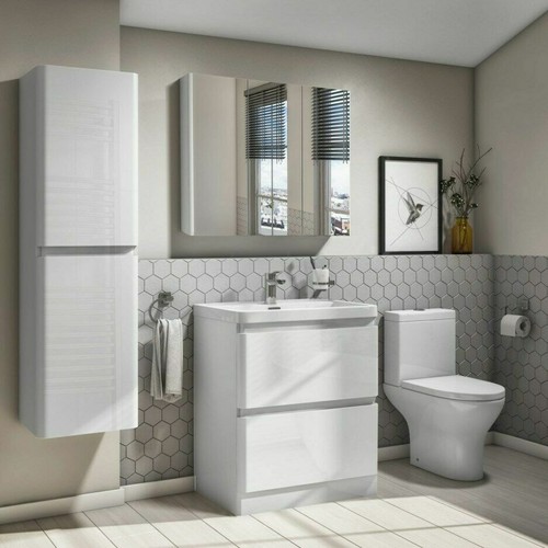 Close coupled toilet round - close, wc