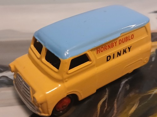 Dinky bedford cwt van - cwt,