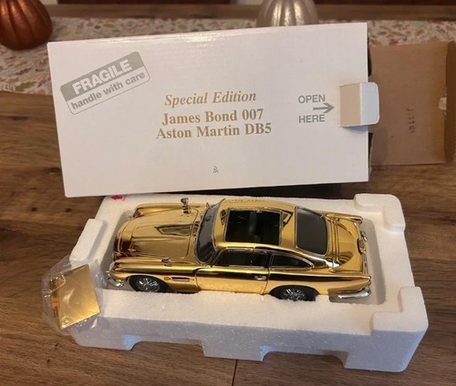 Danbury mint aston martin - |,