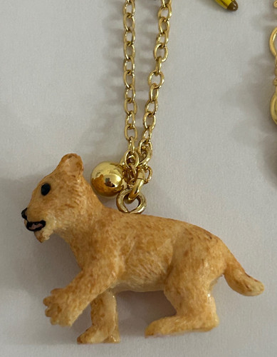 Les nereides playful lion - les, n2