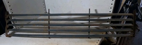 Morris minor 1000 front - front, grille